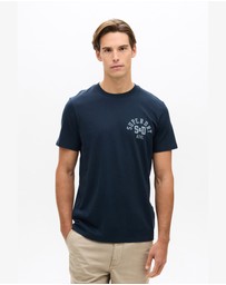 Superdry - Athletic Essential Chest Tee