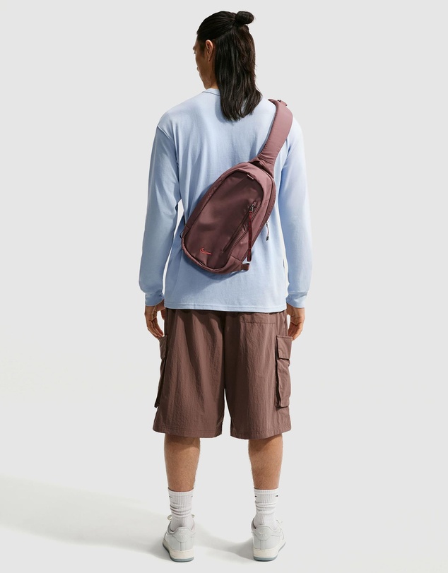 Nike - Sportswear Premium Essentials Long-Sleeve T-Shirt