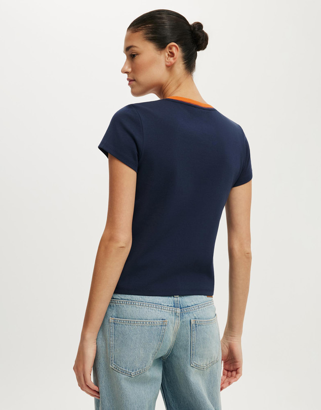 Cotton On - 90s Baby V-Neck Tee