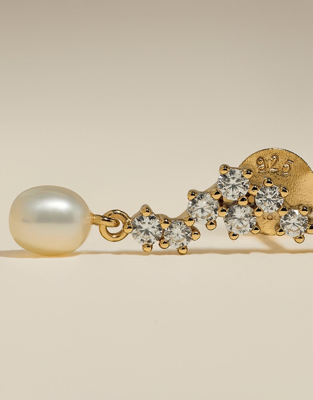 Astrid & Miyu - Scalloped Crystal Cultured Pearl Charm Studs