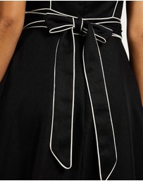 Minima Esenciales - Mabel Linen Maxi Dress