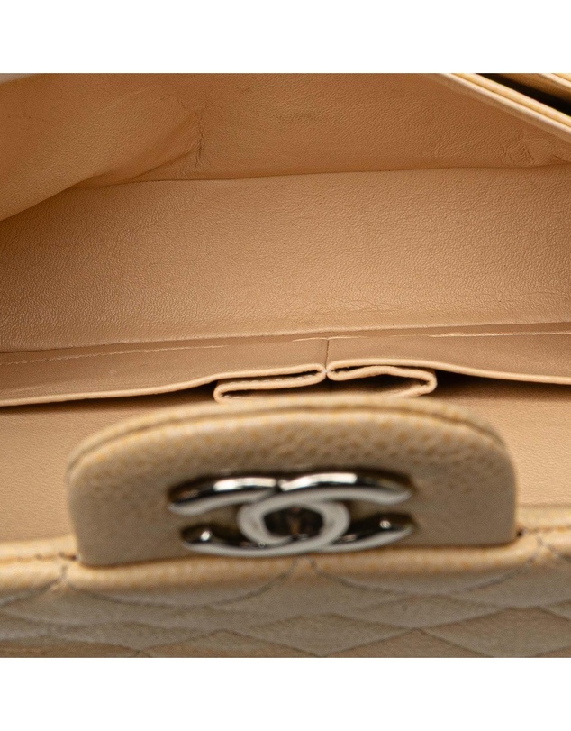 Chanel - Pre-Loved Medium Classic Caviar Double Flap