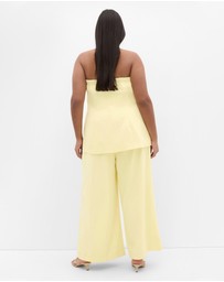 City Chic - Leah Bustier