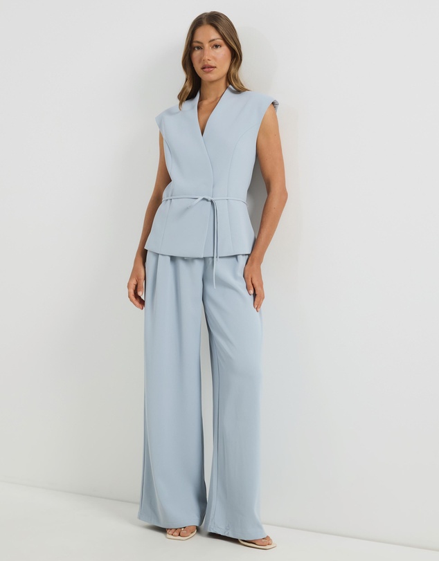 Atmos&Here - Marnie Sleeveless Blazer With Extended Shoulder