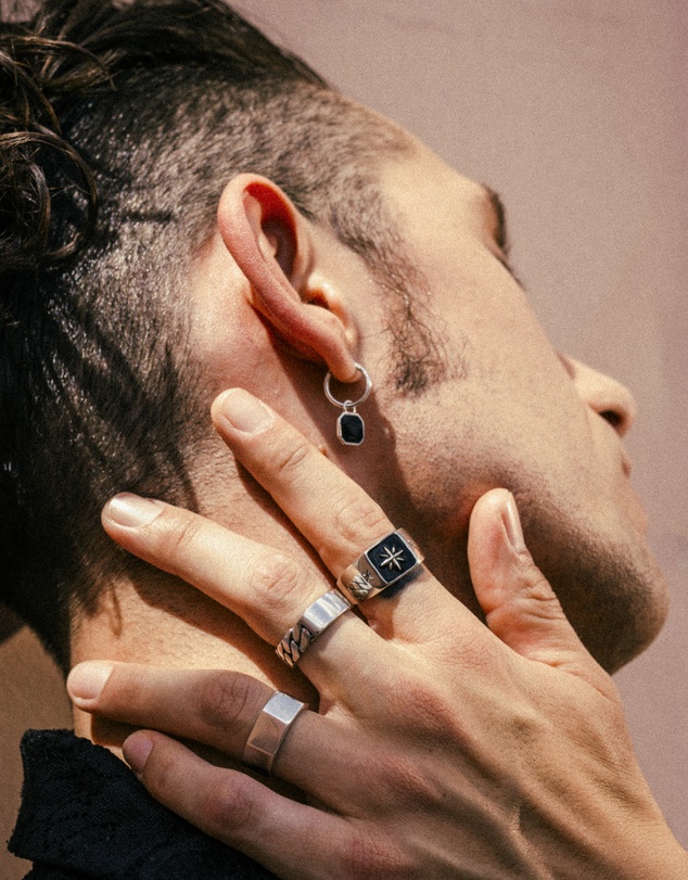 Kuzzoi - ICONIC EXCLUSIVE - Enamel Octagon Hoop Earrings in 925 Silver