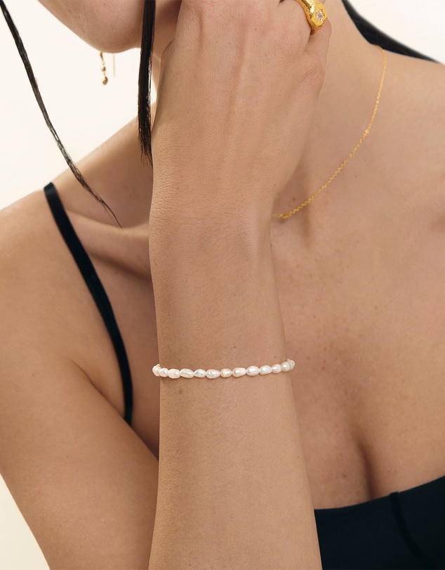 HOUSE OF SLANI - Dainty Freshwater pearl bracelet