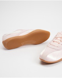 Reebok - Ultra Lo - Women's