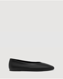 Assembly Label - Andrea Ballet Flats
