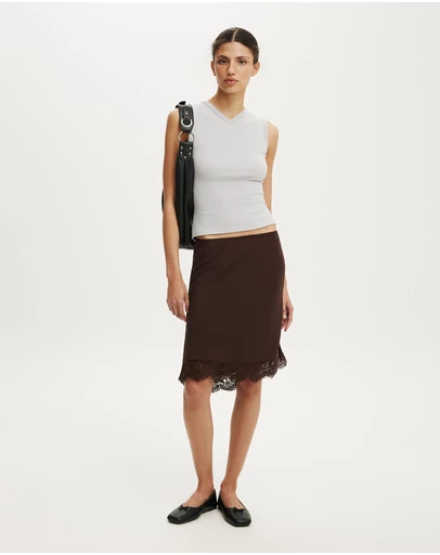 Cotton On - 90S V Neck Tank