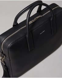 Calvin Klein - Logo Micro Pebble Commuter Bag