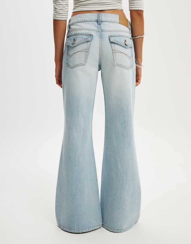 Cotton On - Low Relaxed Flare Jean