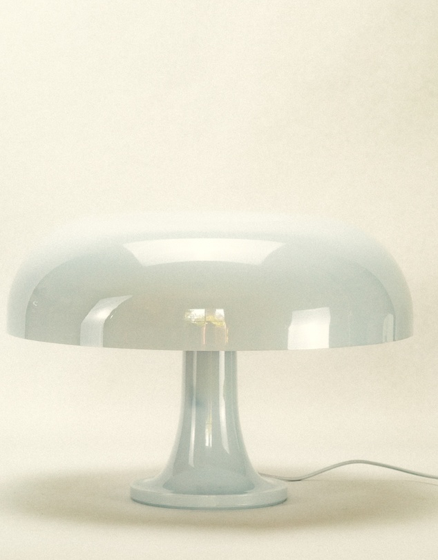 Dennis Did It - Puffball Lamp Snow White
