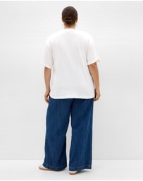 City Chic - Plus size Laid Back Amore Tee - ivory