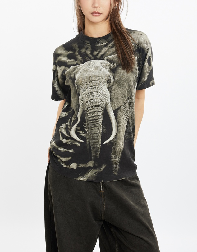 Vintage by The Real Deal - Pre Loved - Vintage All Over Print Elephant Wildlife Tee