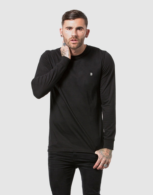 DVNT - Classic Embroidery Long Sleeve Tee