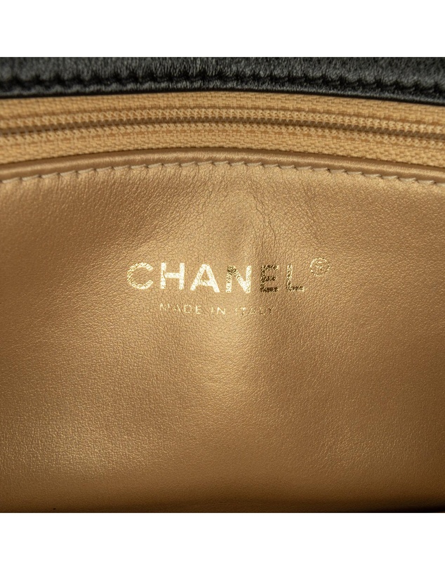 Pre-Loved by Azura Reborn - Pre-Loved chanel Quilted Leather Flap Chain Shoulder Bag with Jeweled Embellishment