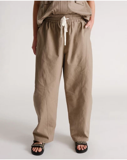 Decjuba - D-Luxe Linen Blend Barrel Pants