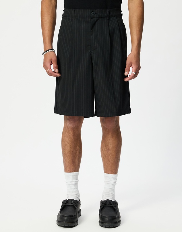 X-Large - Amplify Pleated Shorts