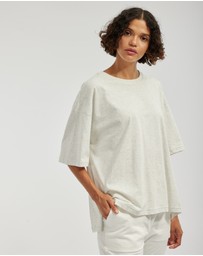 Amelius - Leah Boyfriend Tee