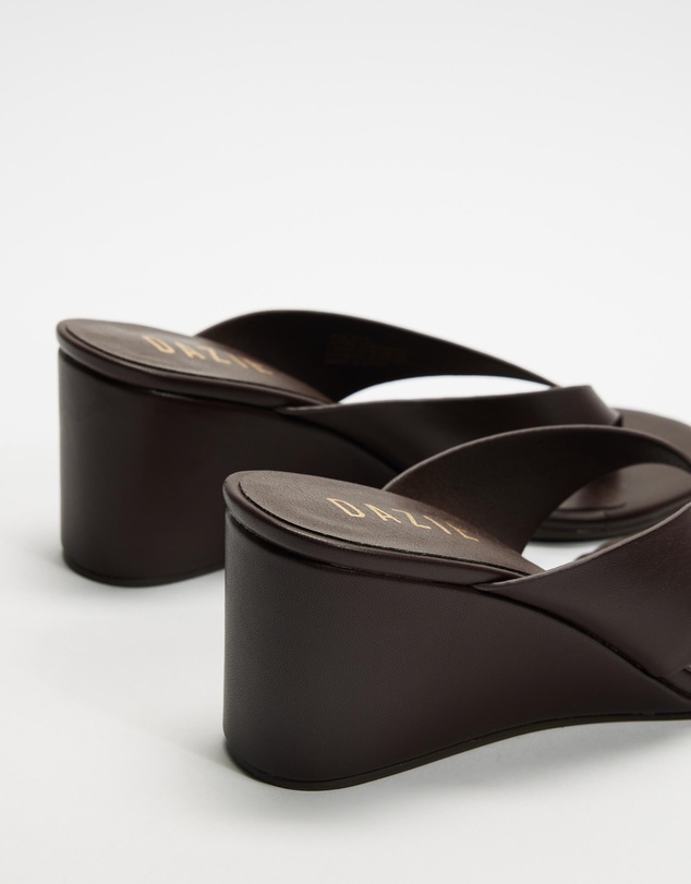 Dazie - Erin Thong Wedge Heels