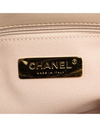 Pre-Loved by Azura Reborn - Pre-Loved chanel Chanel 22 Quilted Lambskin Shoulder Bag