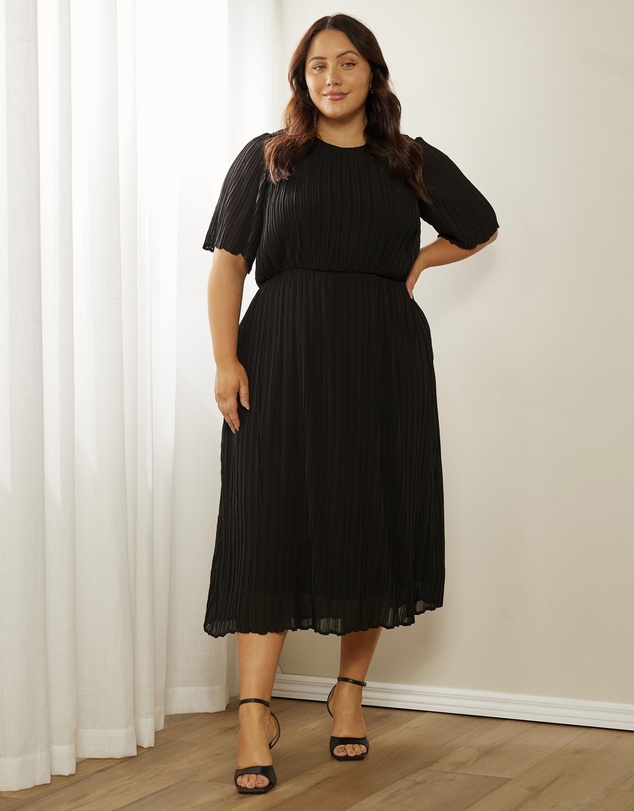 Atmos&Here Curvy - Felicity Pleated Midi Dress