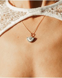 Georgini - Georgini Chic Noel Mother of Pearl Fan Silver Pendant