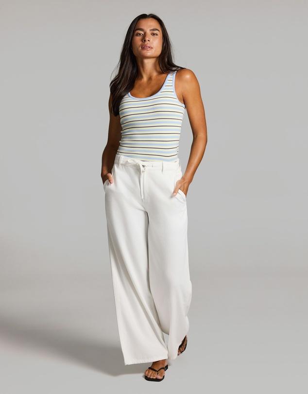 Rockwear - Relaxed Straight Leg Denim Pocket Jeans