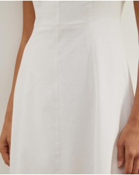 Atmos&Here - Lorry Keyhole Linen Blend Maxi Dress