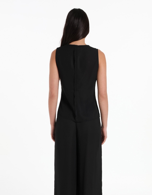 Lost in Lunar  - Nicola Top