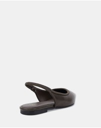 Novo - Cassey Flats