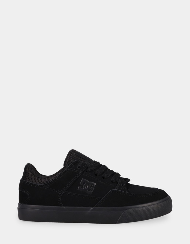 DC Shoes - Boys 8 to 16 Onyx Skate Shoes