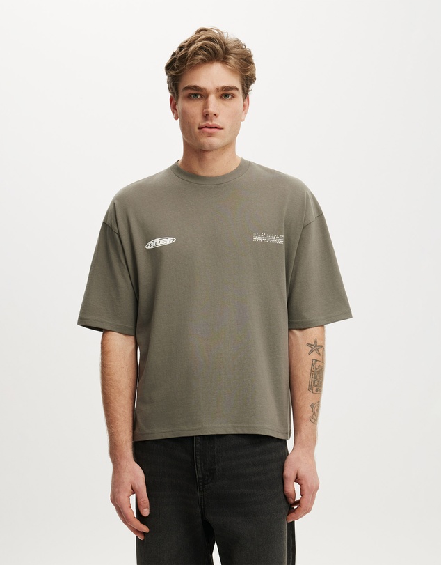 Cotton On - Cropped Fit Graphic T-Shirt