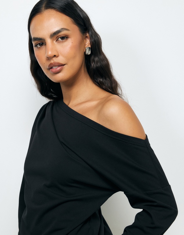 AERE - Caia Off Shoulder Long Sleeve T-Shirt