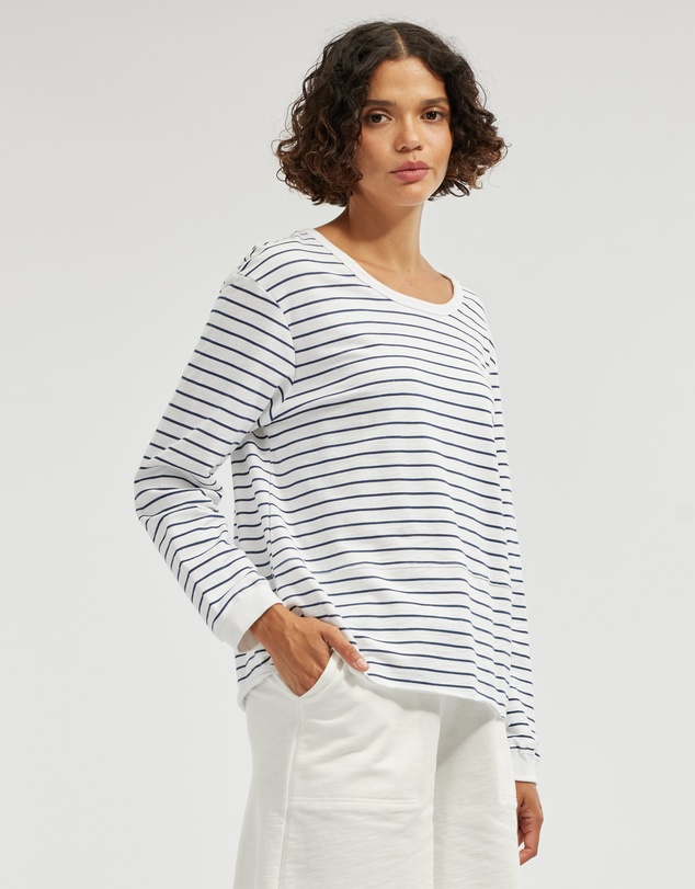 Amelius - Elaine Raw Hem Sweater