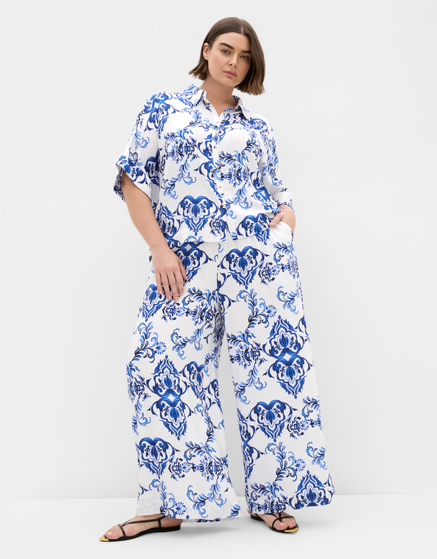 City Chic - Plus size Mykonos Print Relaxed Shirt - white