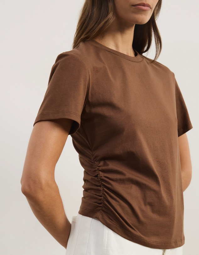 Atmos&Here - Emi Asymmetric Hem T-Shirt
