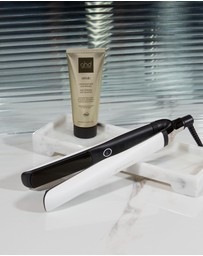 ghd - platinum+ Hair Straightener in White