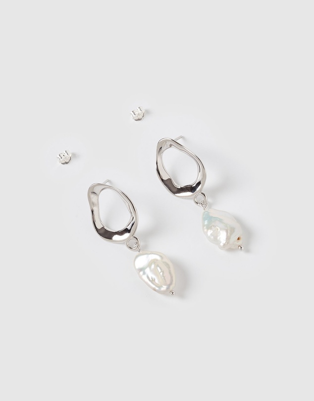 Izoa - Forbidden Earrings