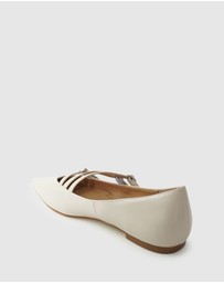 Belle & Bloom - Begin Again Buckled Flat