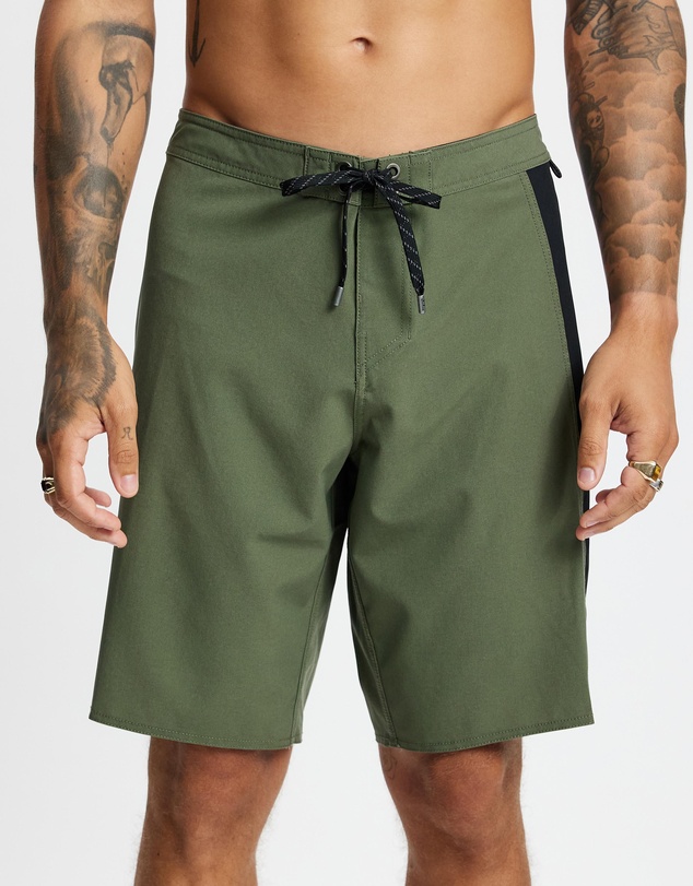 Former - Skittish 19' Trunks