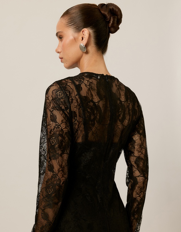 Tussah - Esme Lace Long Sleeve Maxi Dress