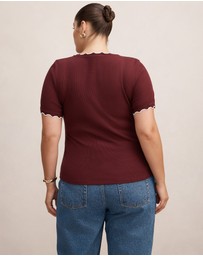 Forever New Curve - Rebecca Curve Scallop Trim T-shirt