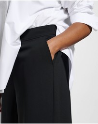 Commonry - The Draped Leg Crepe Trouser