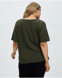 Atmos&Here Curvy - Sasha Waffle V-Neck Tee