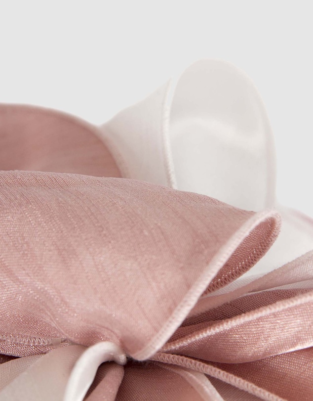 Max Alexander - Pink Cream Plate Racing Fascinator