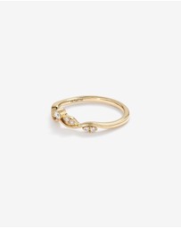 Michael Hill - 0.12 Carat TW Diamond Contoured Wedding band in 14kt Yellow Gold