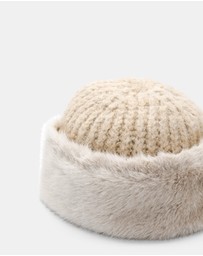 Morgan & Taylor - Kara Faux Fur Hat in Cream