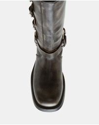 Steve Madden - Rocky Brown Distressed Boots