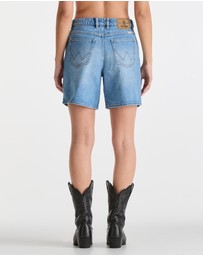 Wrangler - Mid Stevie Shorts